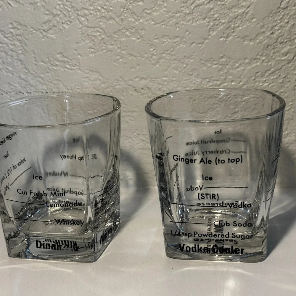 Kikkerland Bartending Rocks‎ Glasses Set of 2 & 8 Recipes